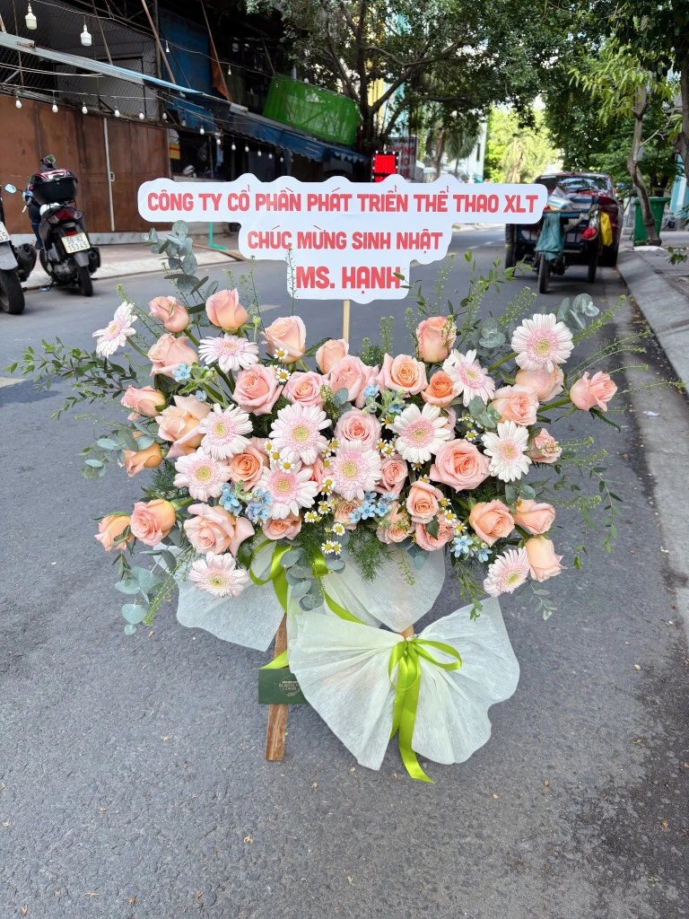 Vì Sao Hoa Khai Trương Nhỏ Gọn Đang Trở Thành Xu Hướng Được Yêu Thích Nhất Hiện Nay?